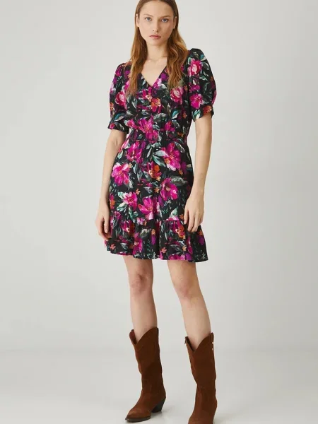 Рокля Medicine къса разкроена черно