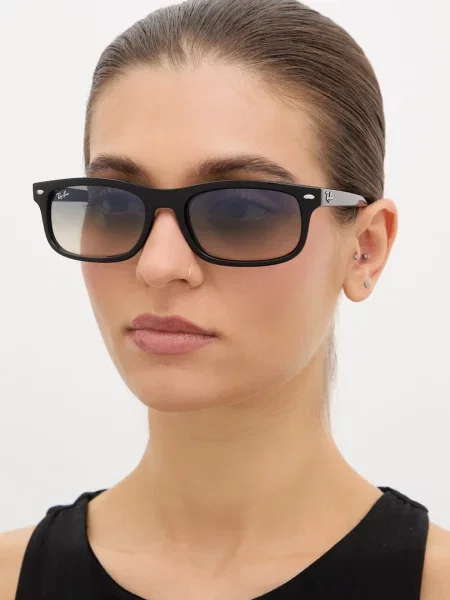 Ray-Ban napszemüveg fekete