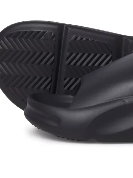 JACK & JONES Nizki natikači STATUS' črna