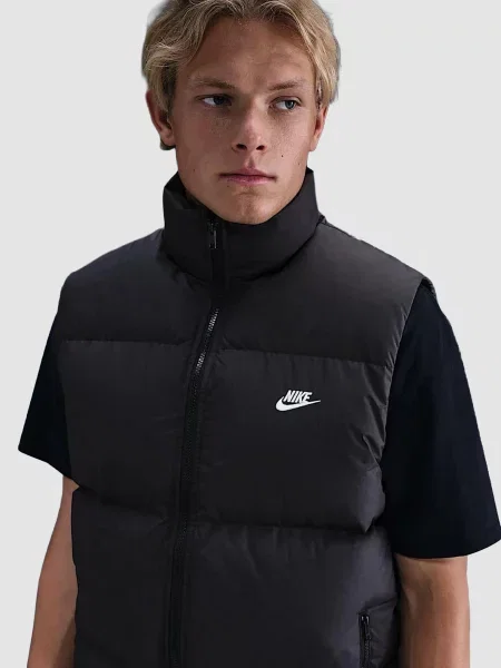Утепленный жилет Nike черный