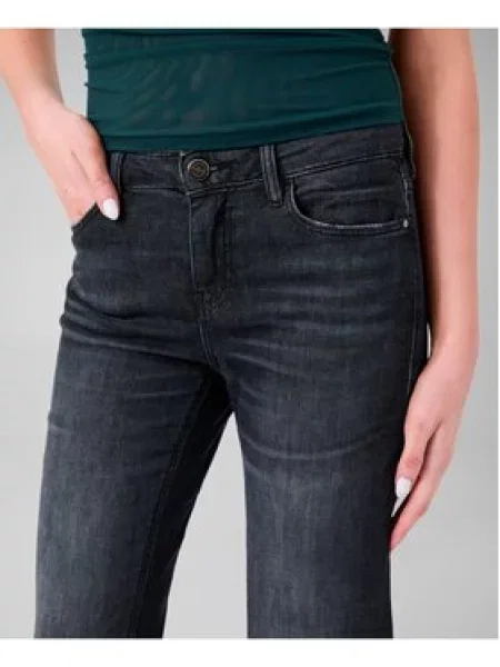 Guess Farmer Flared Fit fekete
