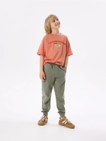Reserved Pantaloni jogger barrel verde-maroniu verde