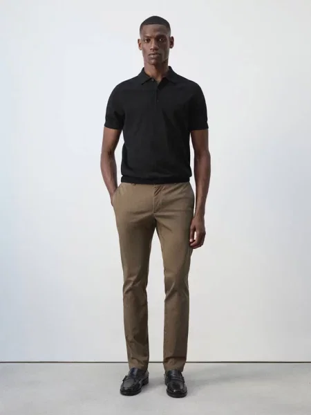 Spodnie chinosy Barna slim fit z diagonalu Mężczyzna 38 MANGO MAN brązowy