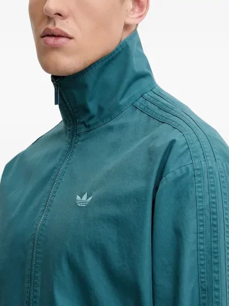 Sneakerși Adidas Terrex cu șireturi cu dungi din dantelă negru