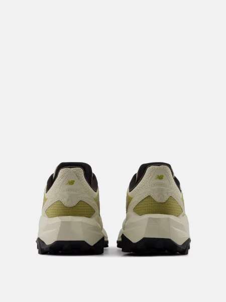 Кроссовки New Balance бежевые