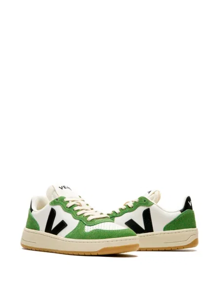 Szarvasbőr sneaker Veja autogrammal fehér