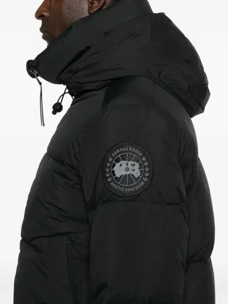 Geacă cu puf Canada Goose negru