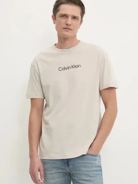 Тениска Calvin Klein с десен бежово