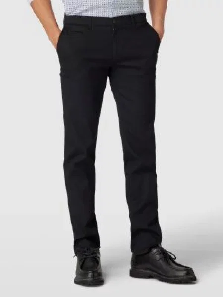 Chinosy o kroju slim fit z wpuszczanymi w stylu francuskim model ‘Fabio’ Brax czarne