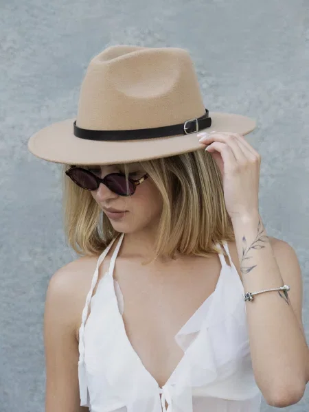 Шляпа Without бежевая
