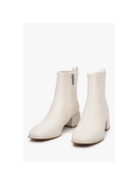 Кожаные ботинки Estro белые