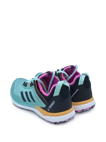 Pruhované trekkingové lněné tenisky Adidas UltraBoost šedé
