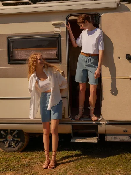 Pantaloni scurți din denim Trendyol plisate albastru