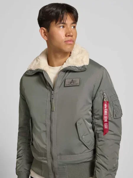 Bomberka z zamkiem błyskawicznym i naszywką z logo Alpha Industries oliwkowy