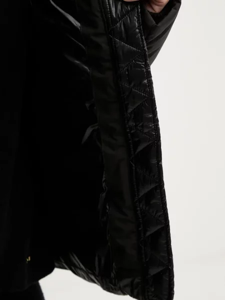 Пуховик Helly Hansen черный