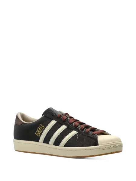 Sneakerși Adidas Spezial din dantelă cu șireturi gri