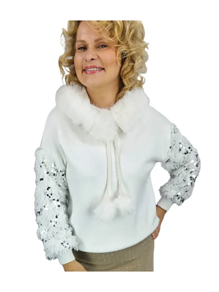 Sweter Pri w piórka z kapturem biały