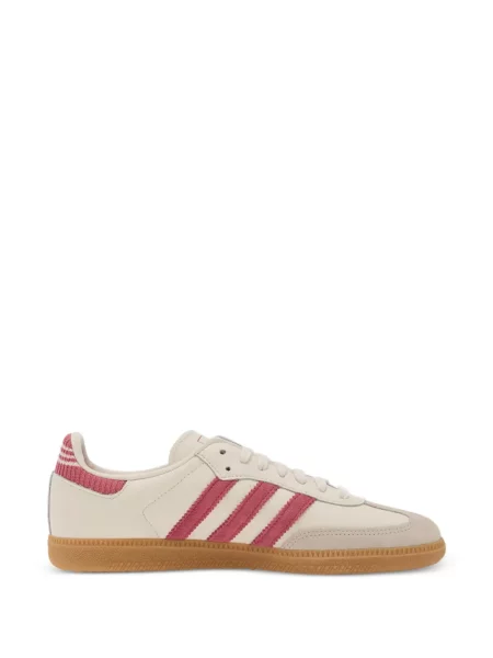 Top Adidas cu broderie alergare din jerseu negru