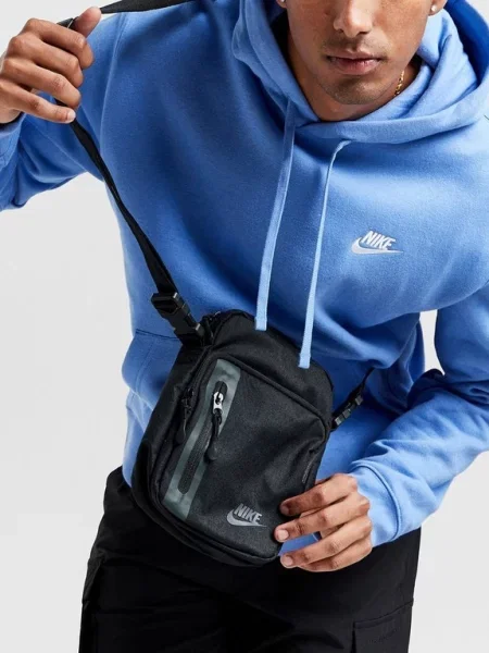 Nike Taška Elemental černá