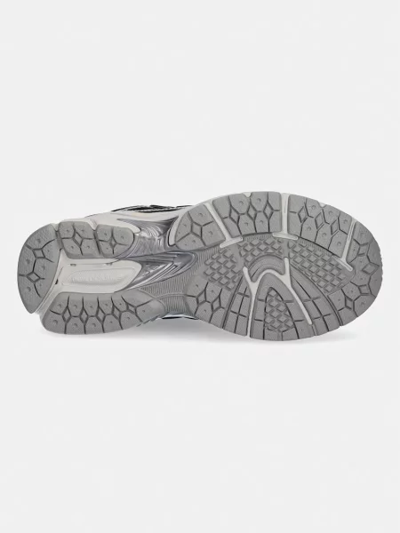 New Balance маратонки за деца сиво