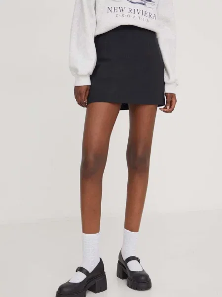 Sukně Abercrombie & Fitch mini černá