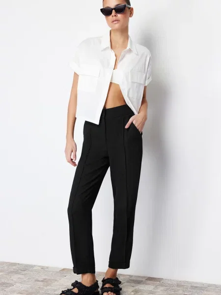 Pantaloni Trendyol negru