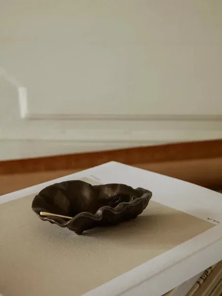 Ferm Living Szal Oyster schwarz czarna