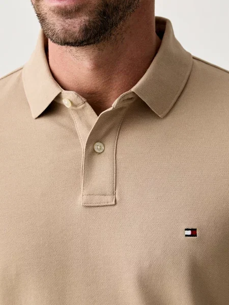 Tommy Hilfiger тениска с яка мъжка от с бежово