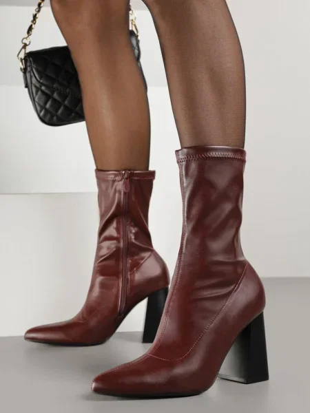 Botine Nevitte bordo