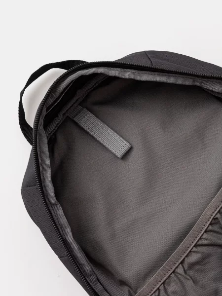 Маленький рюкзак Jack Wolfskin с принтом черный