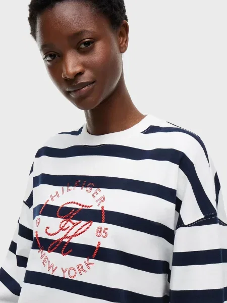 Свитшот Tommy Hilfiger в полоску белый