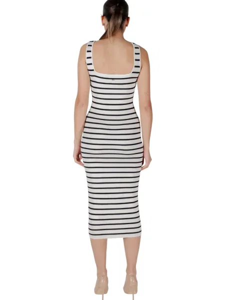 Rochie midi Morgan cu dungi până la genunchi negru