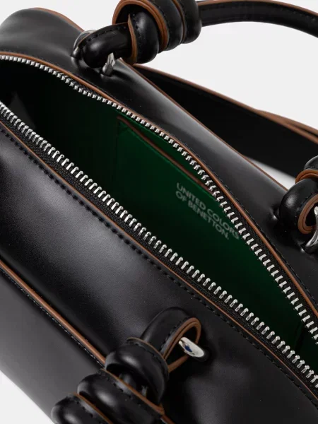 Кожаная сумка United Colors Of Benetton