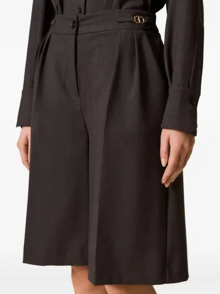 Pantaloni scurți Twinset plisate gri