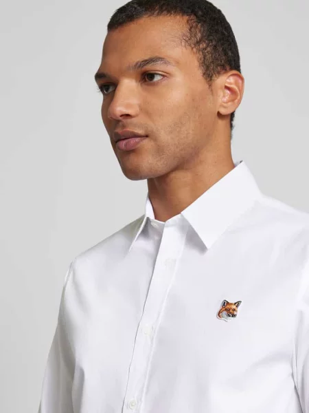 Koszula casualowa z wyhaftowanym logo Maison Kitsune biała