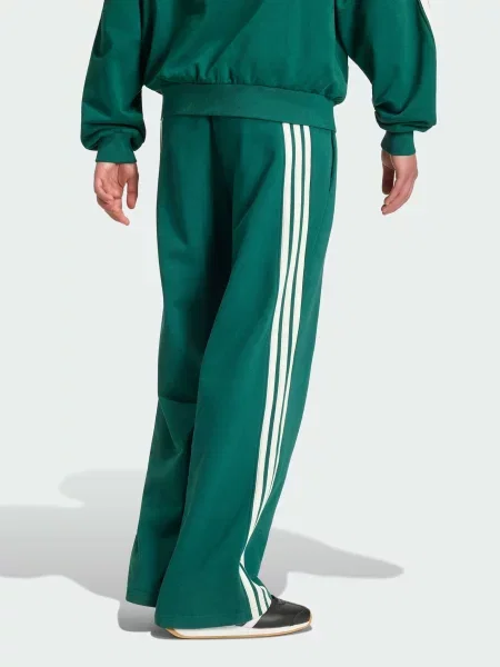 Повседневные брюки Adidas в полоску зеленые