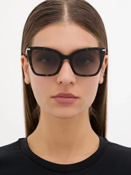 Солнцезащитные очки Emporio Armani