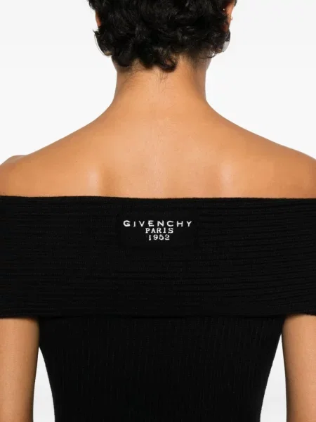 Rochie Givenchy de costum negru