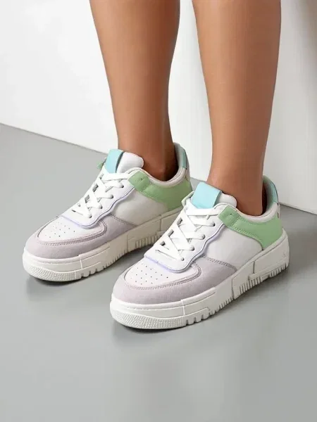 Sneakerși Resti alb