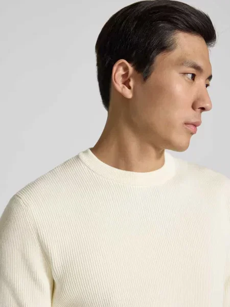 Sweter z dzianiny o kroju relaxed fit z okrągłym dekoltem Lindbergh biały