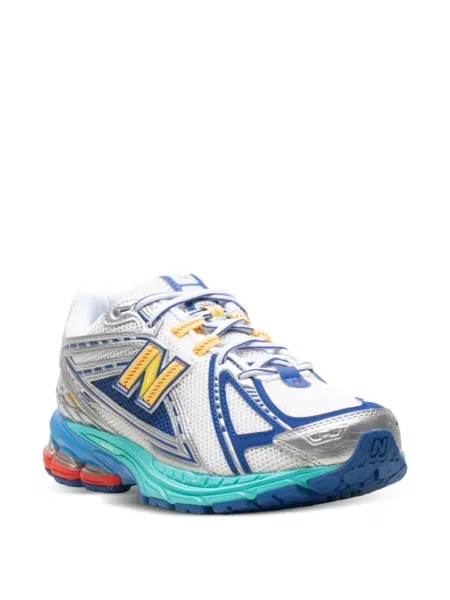 Sneakerși New Balance cu șireturi din dantelă alb