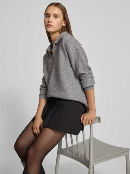Sweter z dzianiny o kroju regular fit z dodatkiem wełny model ‘MALOU’ Pieces