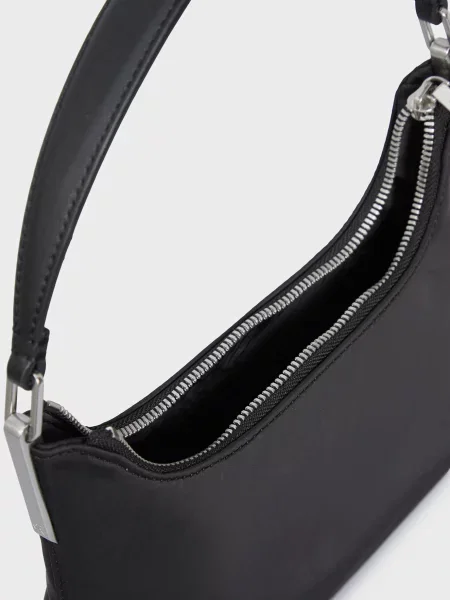 Маленька сумка Calvin Klein Jeans чорна