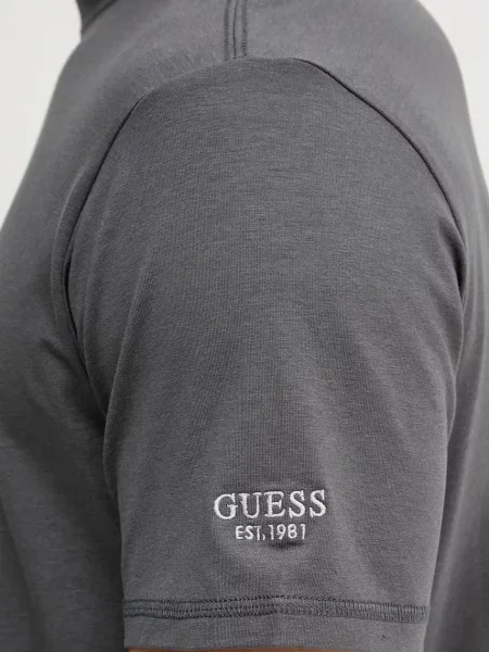 Футболка Guess
