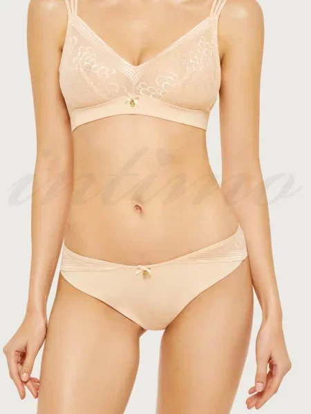 Трусики бразилиана бежеві