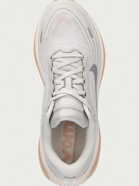 Nike női futócipő Vomero Plus bézs
