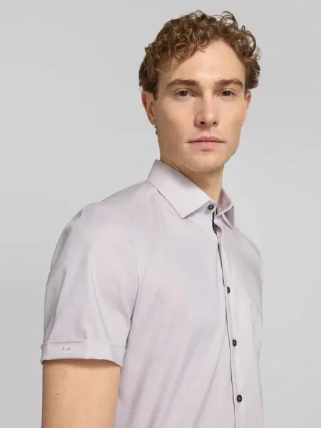 Koszula biznesowa o kroju slim fit z kołnierzykiem typu kent Olymp Level 5