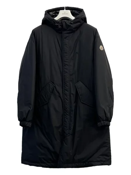Парка Moncler черно