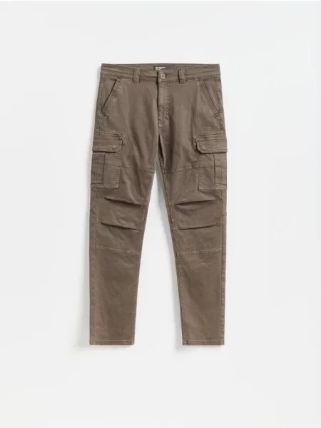 Reserved Pantaloni cargo slim fit verde-maroniu verde