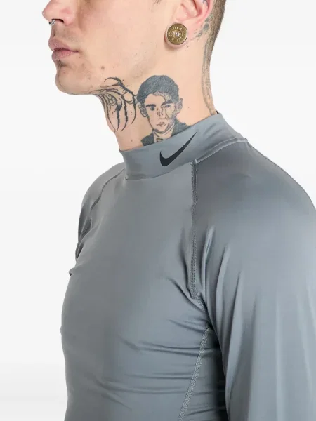 Top sport Nike din fleece plisat fără mâneci alb